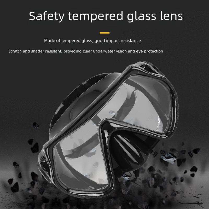 HD Light-transmitting Cross-border Free Diving Goggles with Ultra-wide Field of View and Liquid Silicone Design.