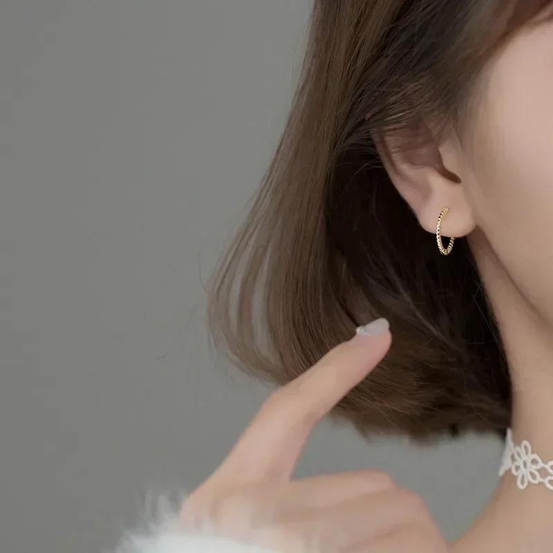 classic simple temperament gold Color Stainless Steel Twist Round Hoop Earring for Women Charm korea Earring Jewelry Accessories