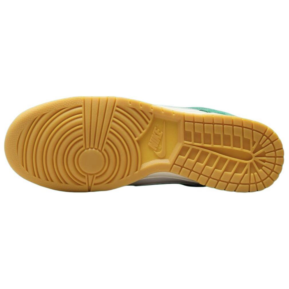 Nike Dunk Low SE Malachite Gum Men Sneakers Green Phantom Gum-Light-Brown HQ1519-030