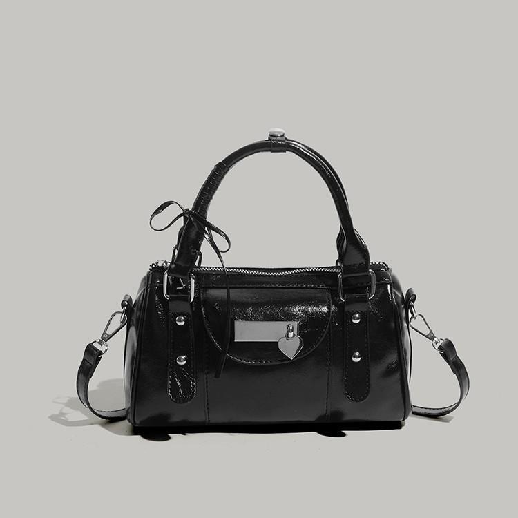 Unique and Stylish Ballet Bowling Bag 2025 Spring/Summer New Model Heart Bow Handbag Single Shoulder Crossbody Bag for Women