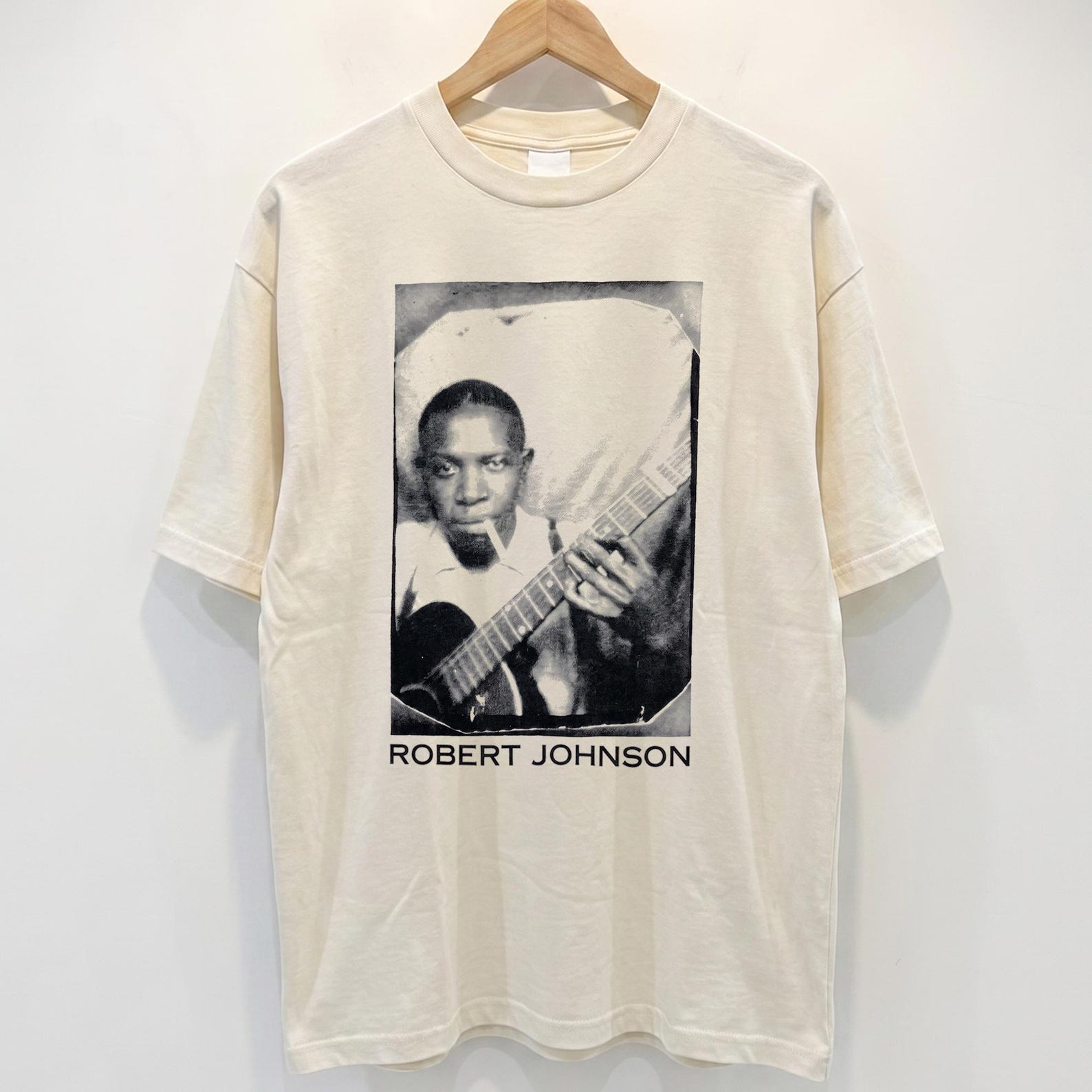 Robert Johnson Shirt, Delta Blues Legend Tee, Vintage Blues Music T Shirt, Classic Guitarist Graphic Tee, Music Lover Gift M