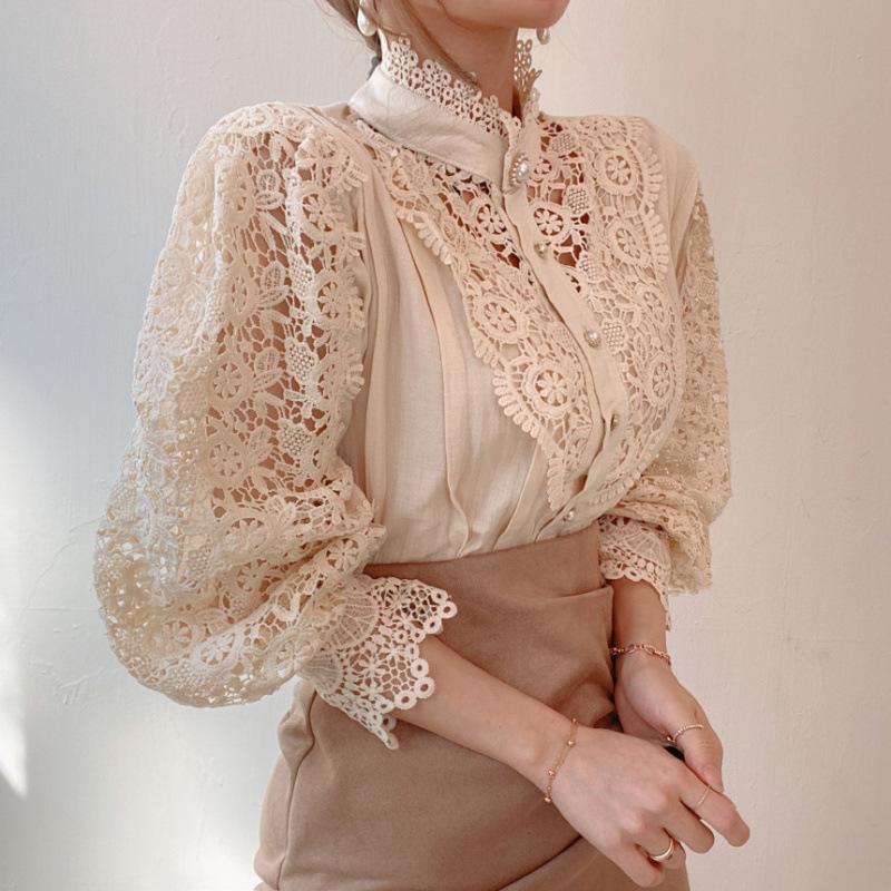 (Same color and same size) French loose and chic button heavy industry lace hollow flower splicing