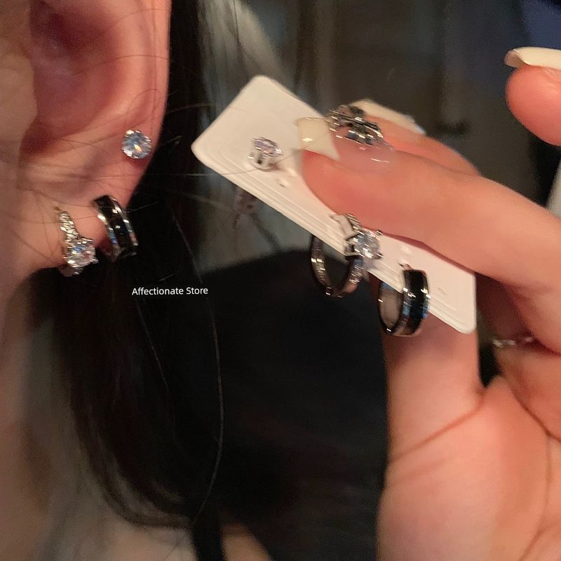 

6-Piece Set Niche Design Best Selling Online Influencer Earrings 6-piece set of black drop glaze