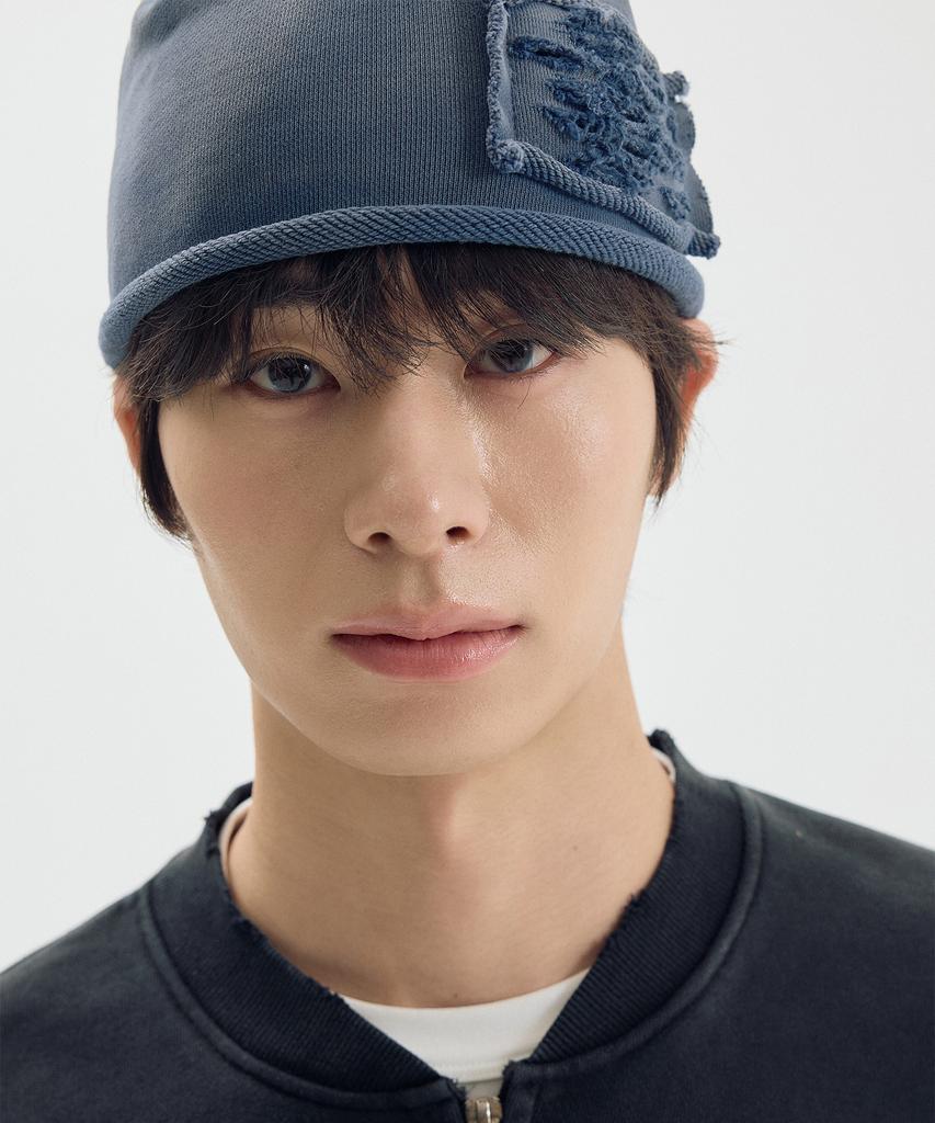 Matile Destroyed Vtg Washed Beanie / Navy