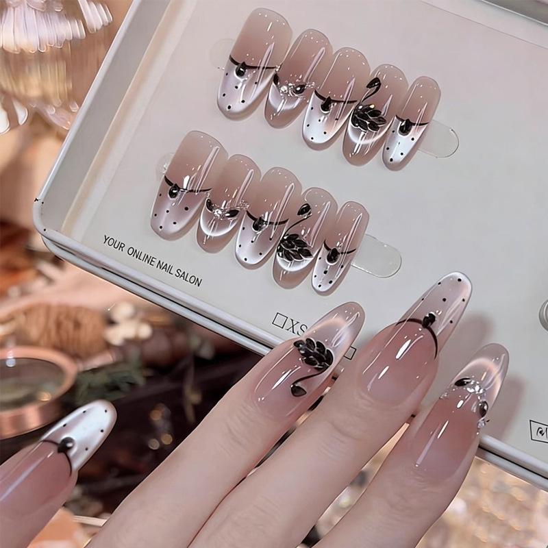 Xiaohongshu Handmade Red Floral Nail Art: Wearable, High-End Whitening Nail Tips Stickers
