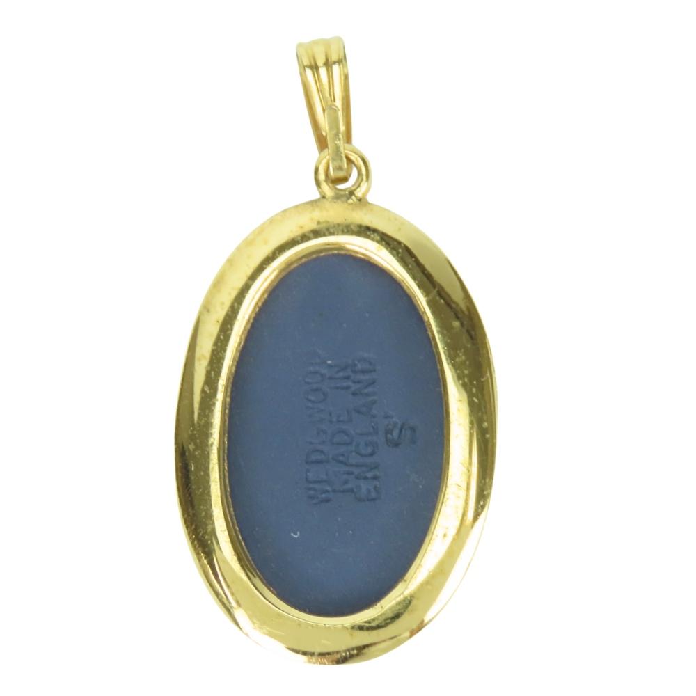 Used Wedgwood Pendant top metal 2.9g gold blue plating