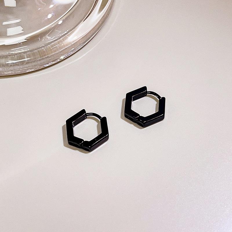 Metal Wind Polygonal Ear Buckle, Black Geometric Personality Creative Design Punk Hip Hop Stud Earrings Men And Women