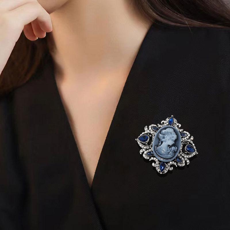 Antiker rechteckiger Strass-Broschen-Pin für Damen Mädchen Vintage Barock Kristall Muschel Perle Viktorianischer Stil Broschen Revers-Pins Hochzeits Schmuck Geschenk