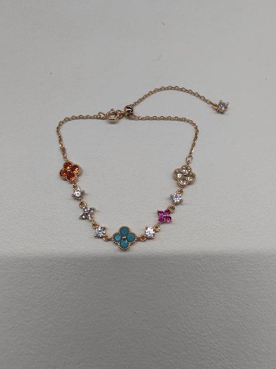 Zircon Four-leaf Flower Bracelet Temperament Versatile Light Luxury Bracelet Niche Fashion Personalized Jewelry