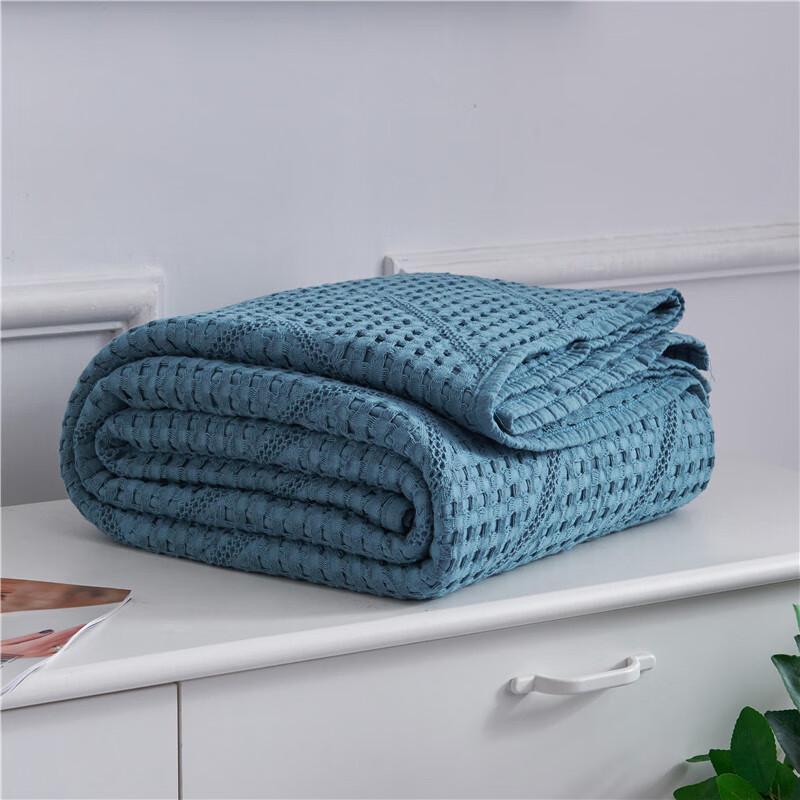 Double-Layer Hollow Knit Towel Quilt