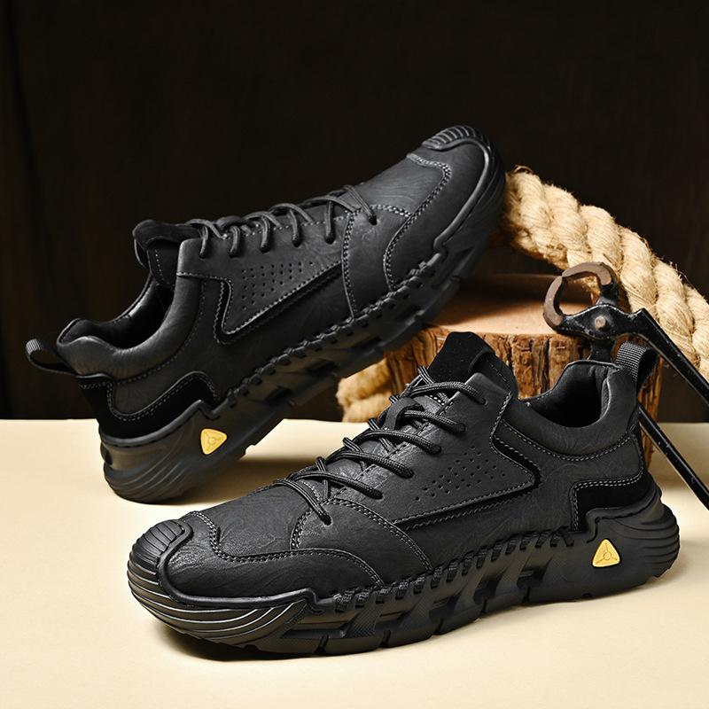 Men's shoes 2024 new outdoor men's casual sports shoes men's leather soft-soled hiking tooling shoes large size