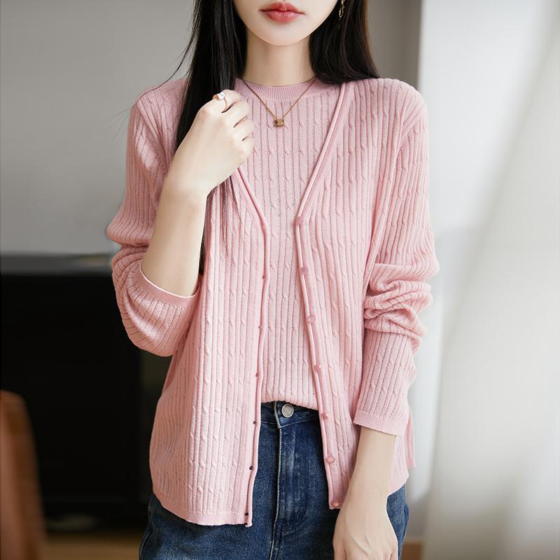 Leichte Strickjacke für Damen aus 50 % Wolle und 50 % Maulbeerseide – vielseitige Strickware für 4 Jahreszeiten für ganzjährigen Komfort und Stil