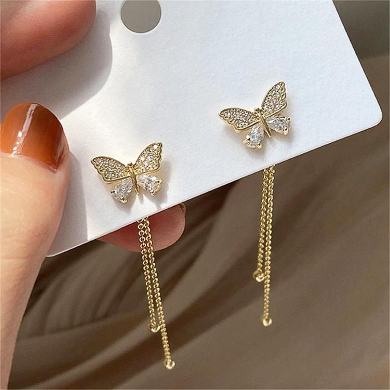 

2026 New European and American Multi Color Ear Buckle with Fresh Flowers, Fashionable and Elegant U-shaped Zircon Accessories