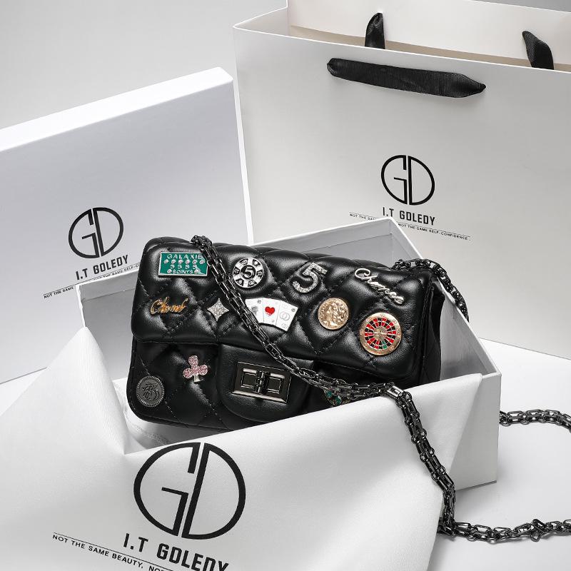 

Гонконг ITGDLEDY Натуральна шкіра Розкішна медаль Ланцюжок Маленька сумка через плече для жінок