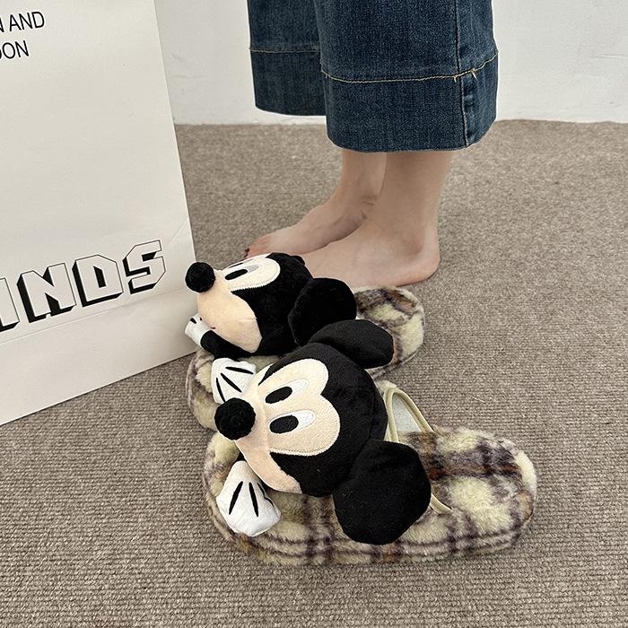 

Мультяшные объемные тапочки Микки, женские, 2025, новые осенне-зимние, для улицы, теплые хлопковые тапочки с полузакрытым носком 40 фиолетовый