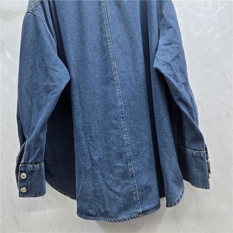 European Station Retro Washed Denim Shirt with 3D Buttons, Batwing Long Sleeves, and Lapel - Autumn/Winter Loose Street Style.