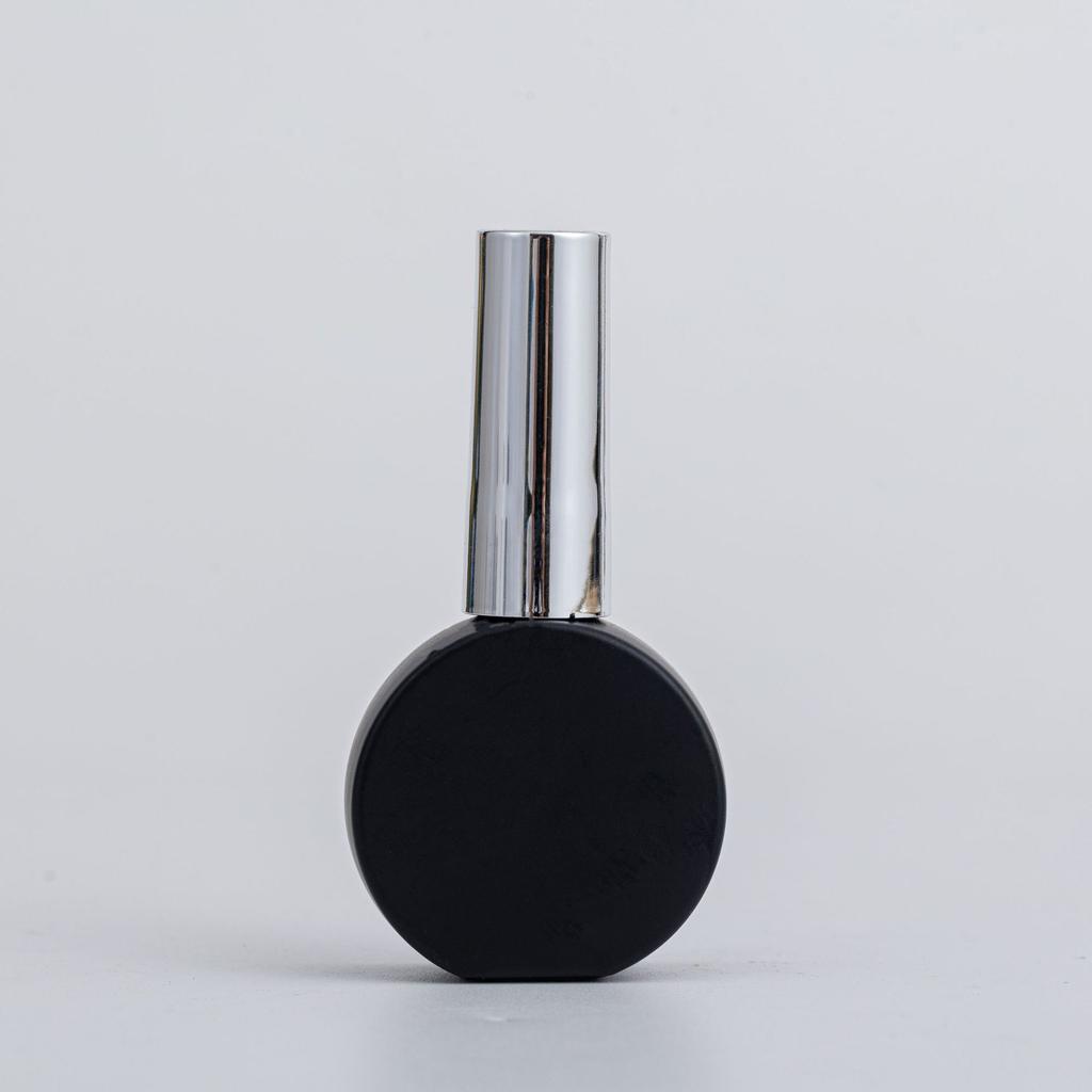 15ml Black/White Nail Polish Bottle with Brush, Lightproof Glass Bottle for Nail Base Gel, Empty Dispenser Bottle