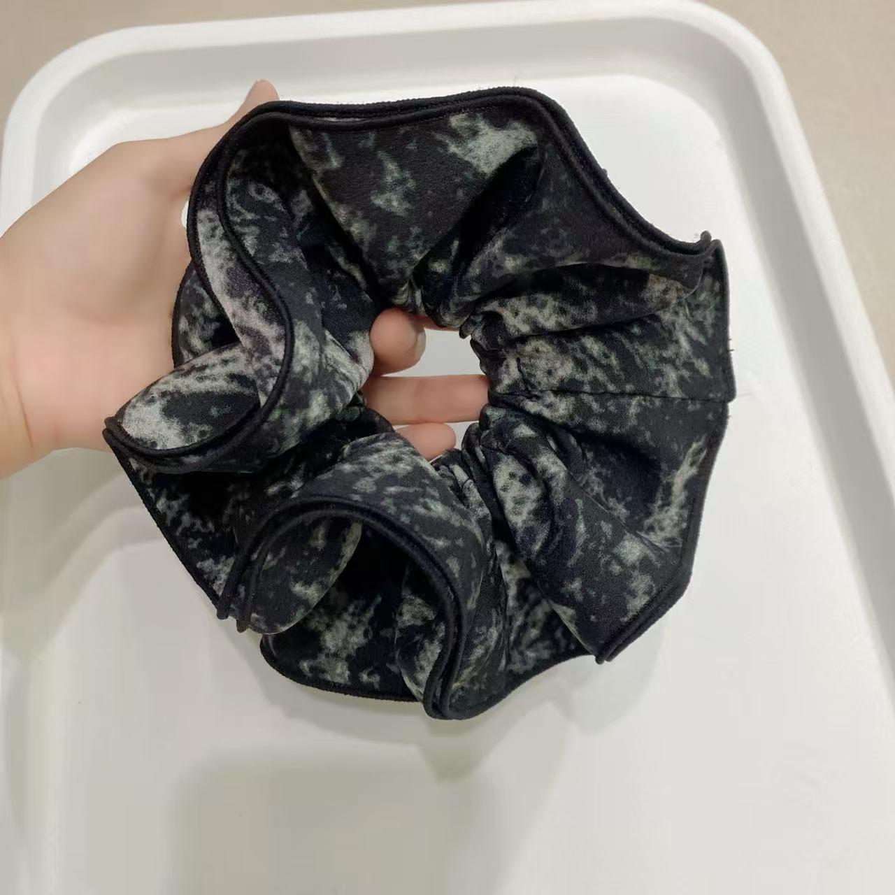 

2025 Высококлассная ретро резинка для волос с цветком в стиле корейской туши