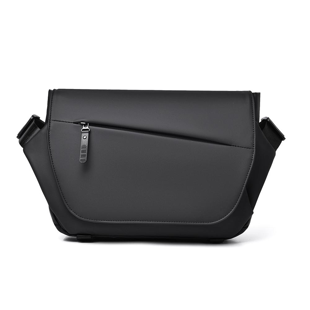 Solid Color Men's Large Capacity Shoulder Bag Outdoor Sports Crossbody Bag