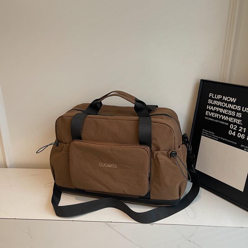 

Travel Bag Large Capacity Women s Extendable Portable Storage Bag Light Commuter Luggage Bag Outdoor Sports Fitness Bag темно-коричневого кольору