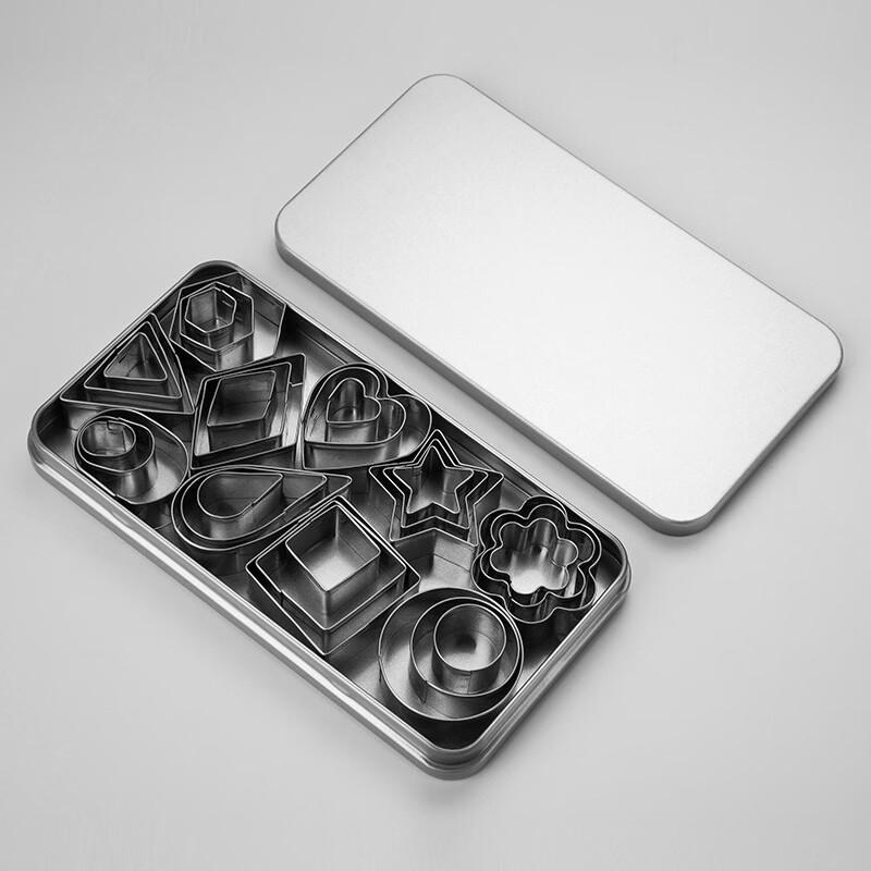 MDNG 30-Piece Star & Flower Cookie Cutter & Embosser Set