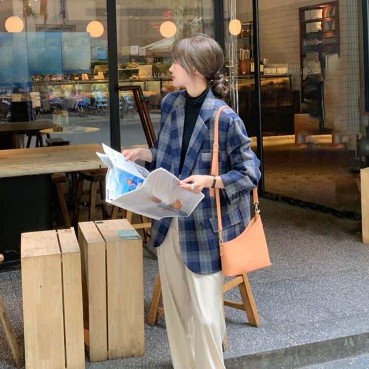 Fashionable and Warm: Thickened Woolen Coat for Women In Autumn and Winter