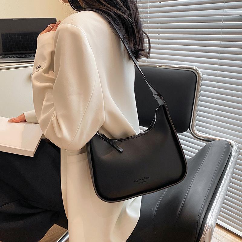 Small Designer Women's Black Bag Simple Retro Crossbody Bags Luxury Pu Leather Female Handbags Pure Color Bucket Shoulder Bag