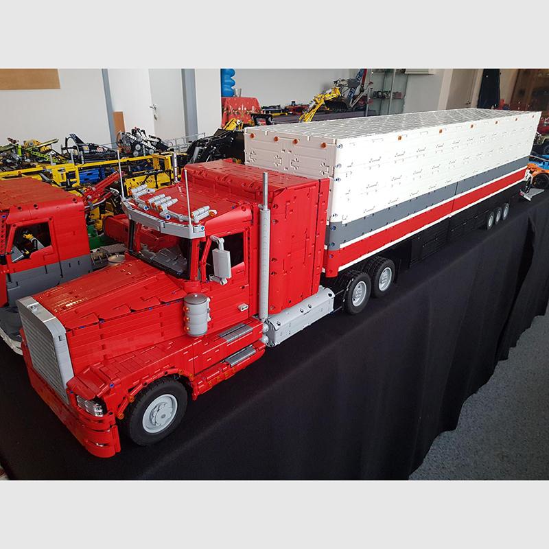 New US Semi Truck Head Model Trailer City Engineering Vehicle Container Truck Children's Toy Technology Building Blocks
