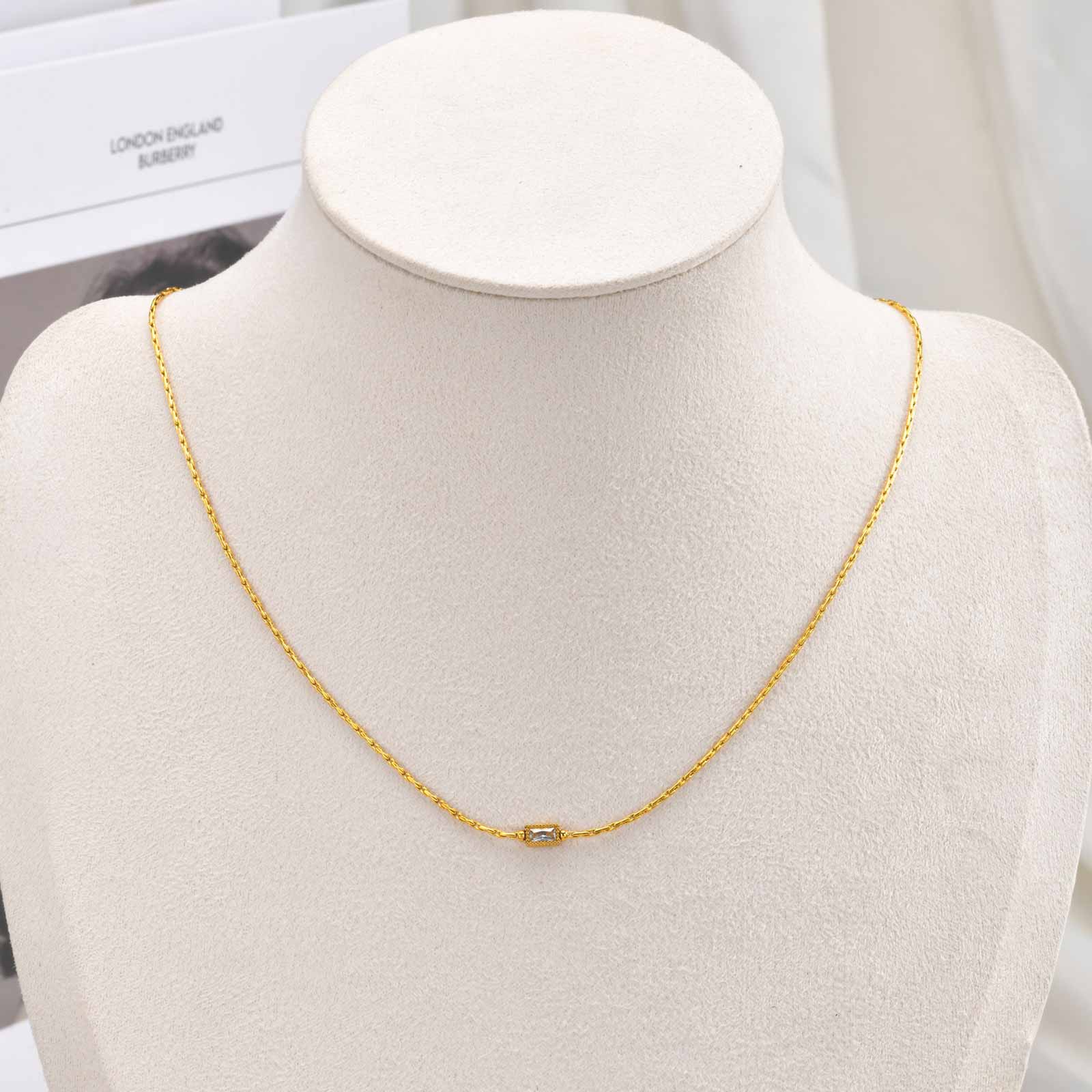 

Unique Hammered Rectangular Zircon Necklace for Women,Stainless Steel Link Chain Necklaces,Trendy Charm Party Jewelry Gifts