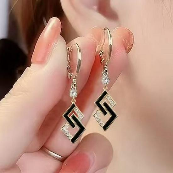 Korean-Style Elegant Rhinestone Ball Earrings - Versatile, Fashionable, and Ultra-Shiny Design.