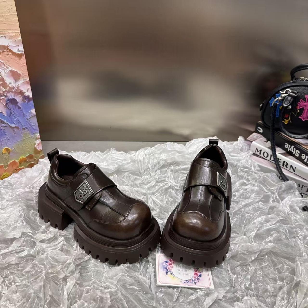 

2025 new platform small leather shoes women s Korean version trend ins super fire casual shoes student couple fashion shoes 40 темно-коричневого