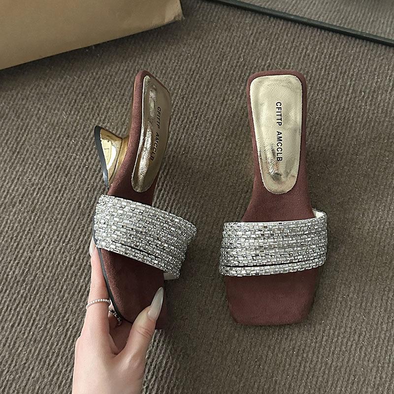 

Темпераментные изысканные стразы с крутыми шлепанцами для лета, средний каблук, высокий каблук, шлепанцы с квадратным носком, сандалии 39 коричневый