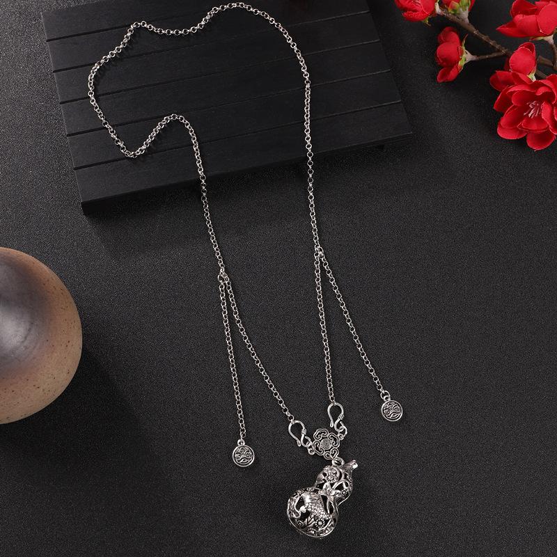 Women's Chinese-style long necklace with vintage fringed sweater chain accessory