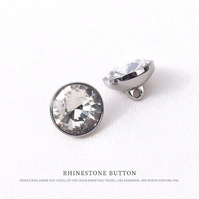 

5pcs High-End Glass Colored Rhinestone Buckle Shirt Shirt Cardigan Sweater Button Round Versatile Small Fragrant Decorative Button 9mm [3 pcs] white
