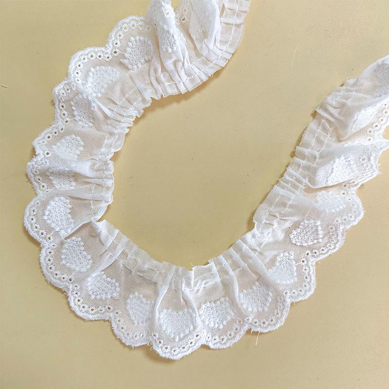 Cotton Heart Lace Trim: Handmade Pleated Accessories with Embroidery Thread