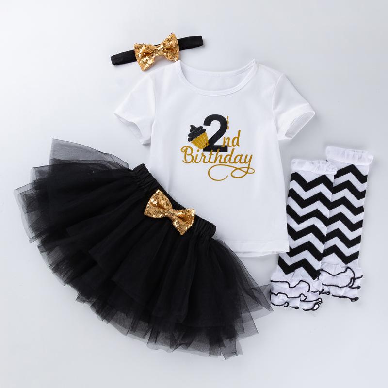 

Костюм для дівчинки на 1-й день народження з 4 предметів: Футболка з літерами, спідниця та шкарпетки принцеси 90 T-shirt set (2 years old)