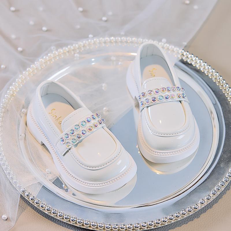 

Girls Performance Shoes Black White Glossy Kids Leather Shoes Pu Soft Sole 2025 Brand New Children Princess Flats Sweet Slip-on 21 белый