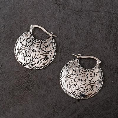 עגילים חישוק כסף מצופה אישיות חלולים פשוטים עגילים עגולים ממתכת מגולפת פרחי דשא וינטג' לנשים אביזרים