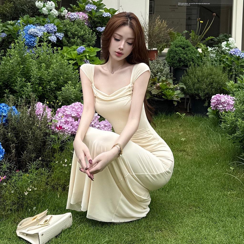 French Sleeve Slim Fit and Thin Pleated Swinging Neck Dress Women's Summer Vacation Temperament Pure Desire Wind Hip Long Skirt