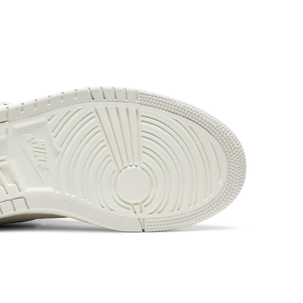 Womens Air Jordan 1 Zoom 'Summit White' (women's Sizes) Summit White / Black / Sail / Light Orewood Brown / White Vintage Basketball Shoes