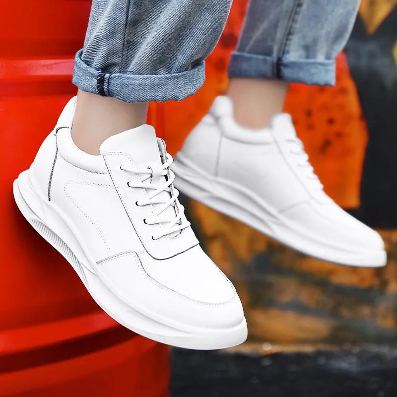 Weiße Sportschuhe aus Leder mit dicken Sohlen für formelle Kleidung im Freien für Herren, unsichtbare Innenhöhenerhöhung, Freizeitschuhe aus Leder