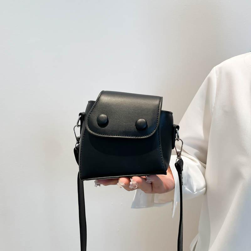 Niche design high-end mini lipstick bag women's 2025 new trendy fashion commuter shoulder messenger small square bag