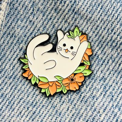 New Enamel Pin Cute Cat with Flowers Metal Pin Gift Birthday 1 Piece