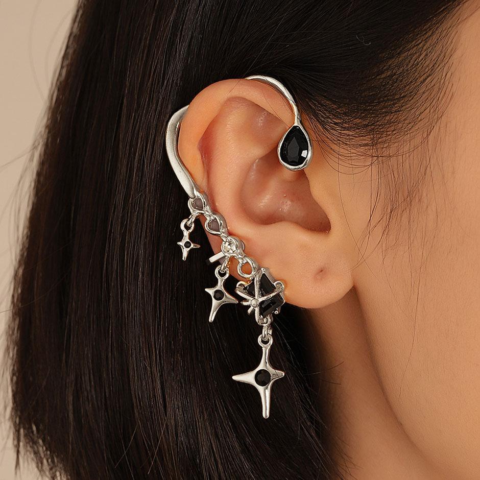 

Gothic Spider Red Crystal Ear Cuff Stud Earrings for Women Men Dark Ear Clip Exaggerated Personality Hiphop Zircon Accessories