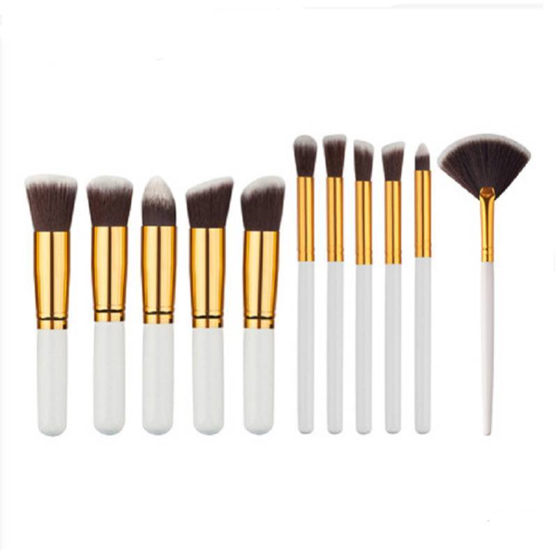 Makeup Brush Set With Handles For Face And Eye Makeup Artists