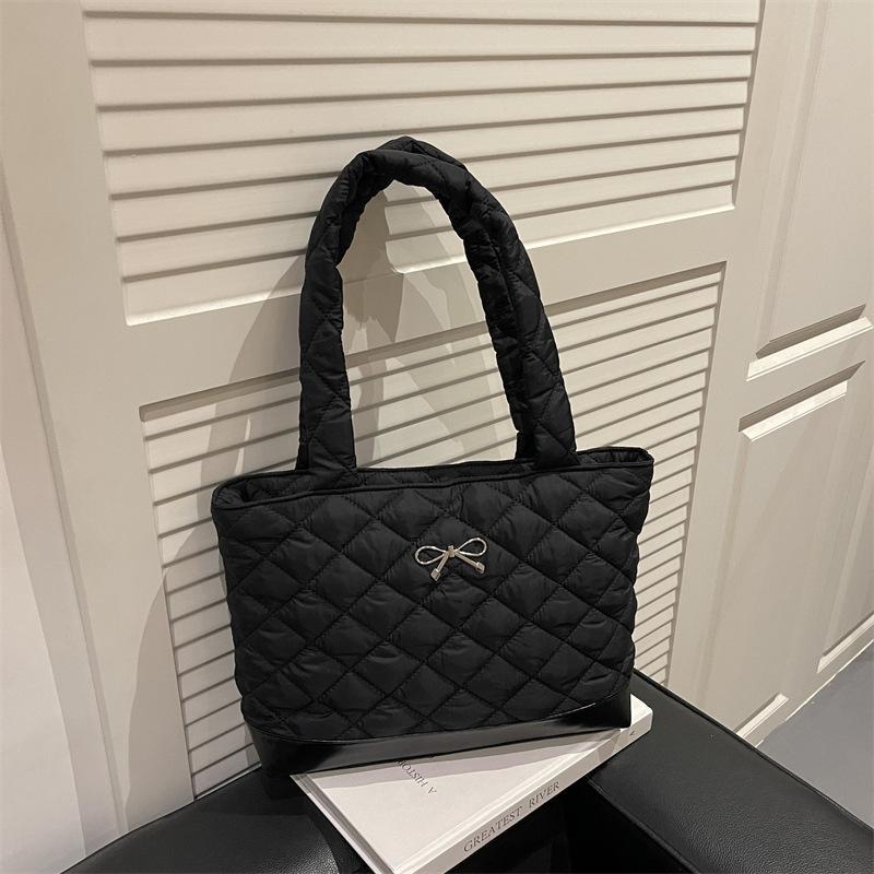 2025 autumn new trendy fashion large capacity diamond solid color tote bag women's popular shoulder messenger bag