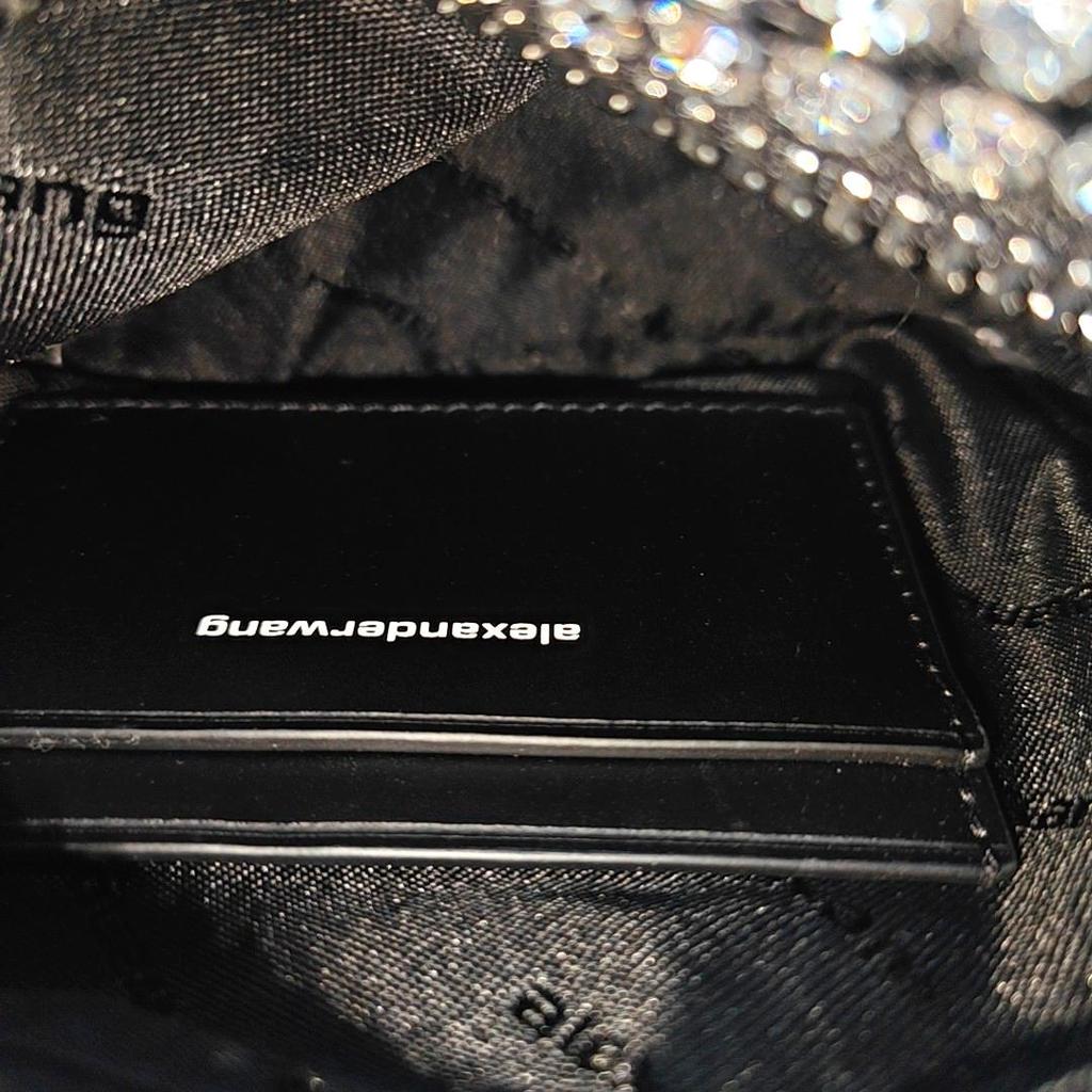 [Pre-Owned] Chain Mesh Zipper Clutch Bag Medium - Excellent #1BYLJT8