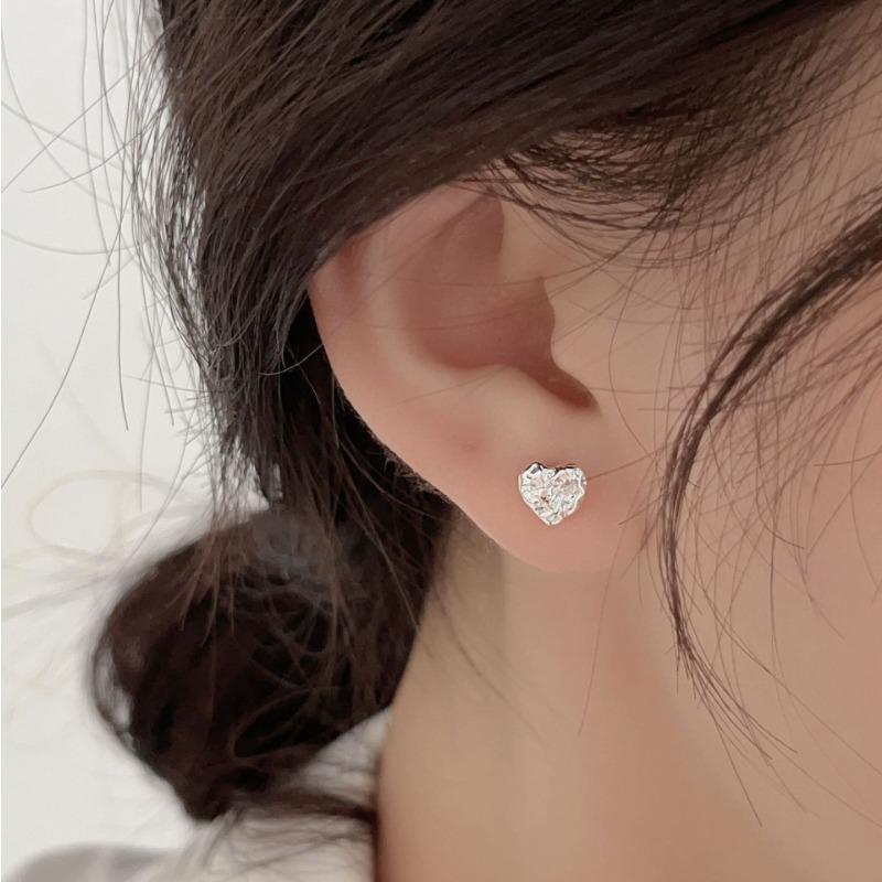 Mini Small Love Basic Versatile Glossy Love Stud Earrings Small Earbone Silver Small Fresh Earrings