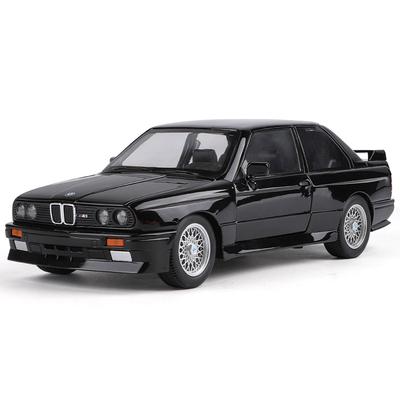 Échelle 1/24 BMW M3 1988 Voiture de Rue Métal Alliage Moulé Sous Pression Modèle de Voiture Collection Hobbies Ornement Décoratif Boîte Cadeau pour Petit Ami Cadeau