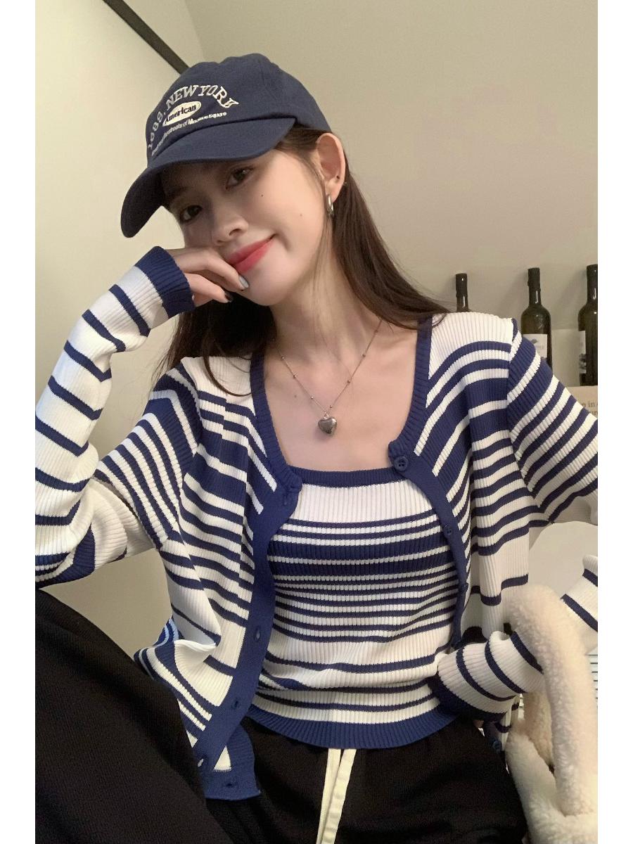 

Women s Fashion Color Block Striped Knitted Cardigan & Layered Camisole Vest Set - Spring 2025 Collection. One Size